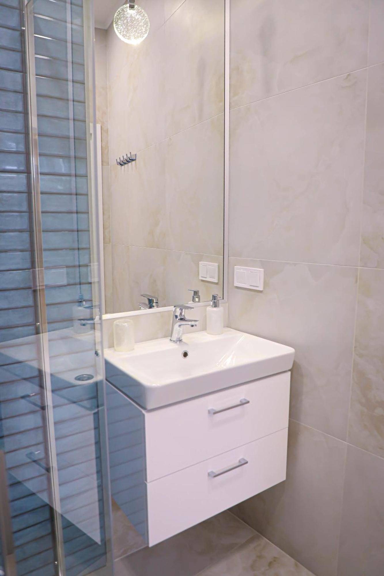 Modern Apartment, 3Mins To Opera Lviv Kültér fotó