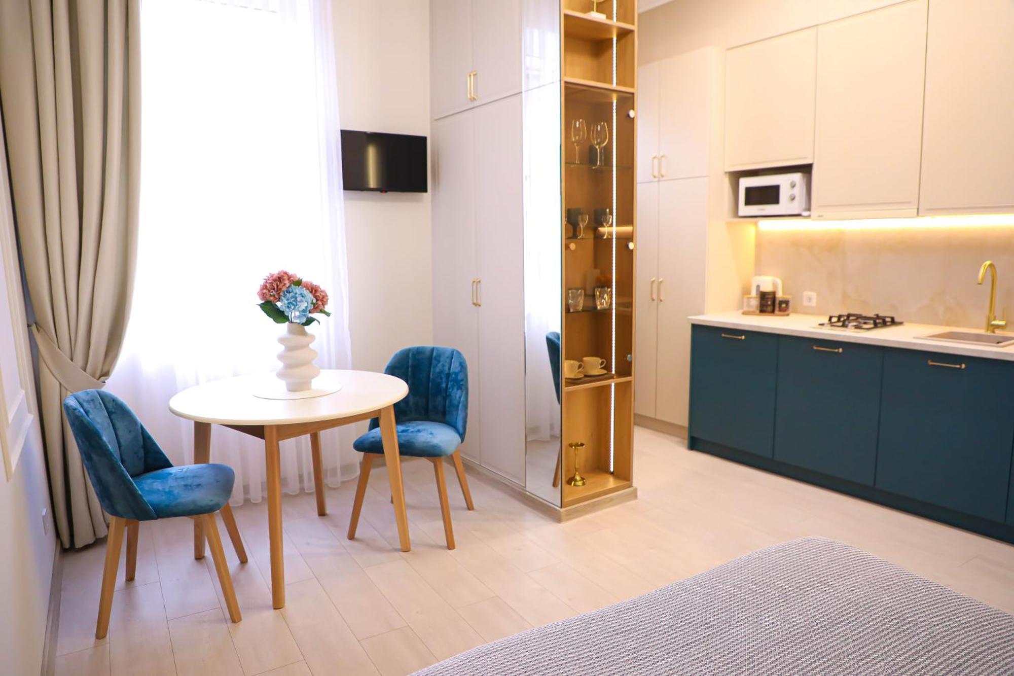 Modern Apartment, 3Mins To Opera Lviv Kültér fotó